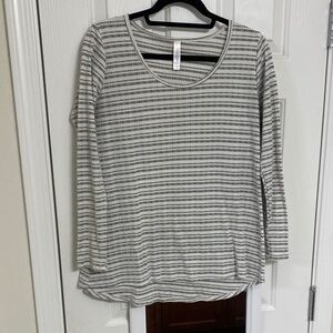 Like New - LulaRoe Long Sleeve Top (S)